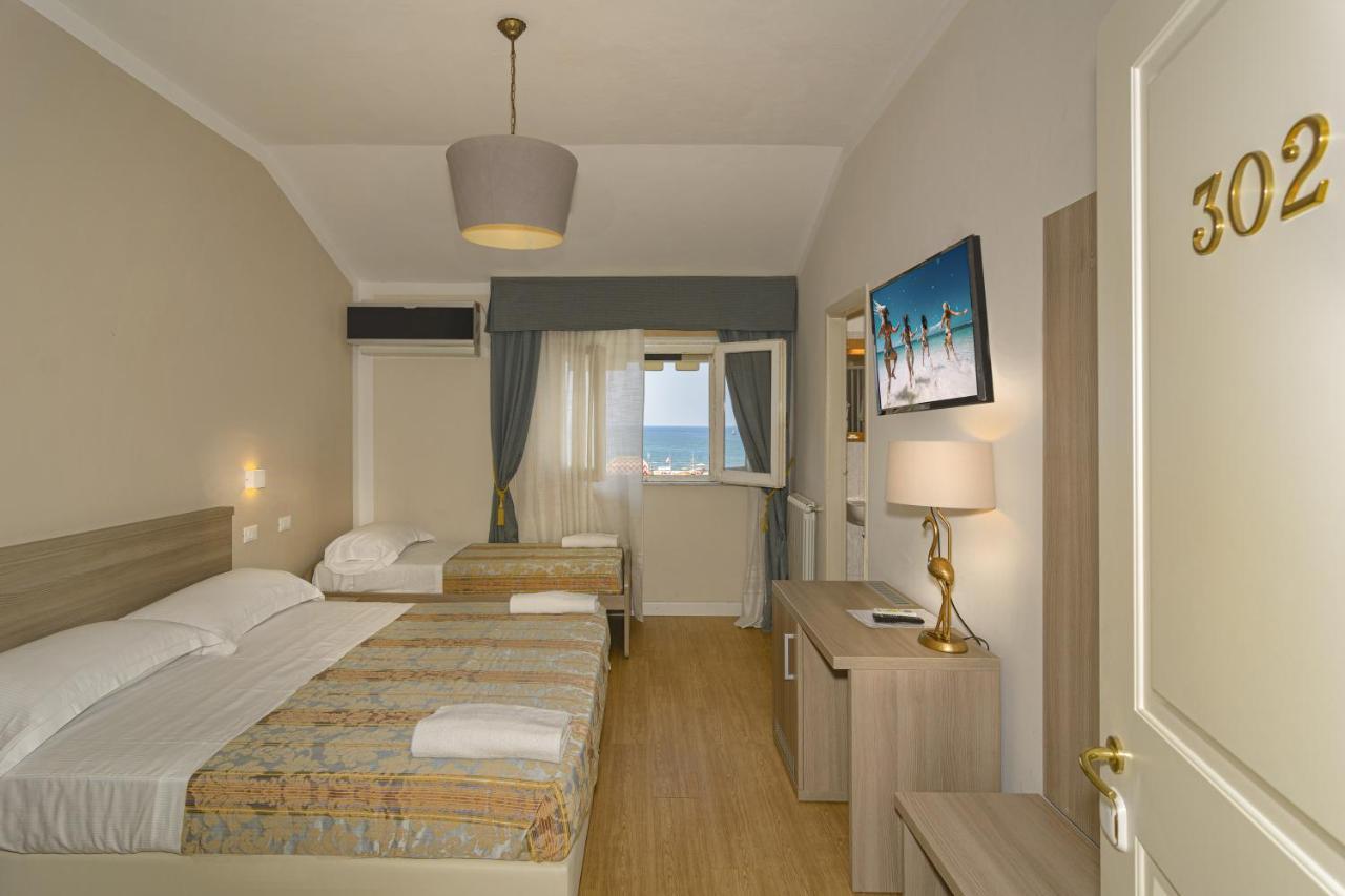 Hotel La Pace 비아레지오 외부 사진